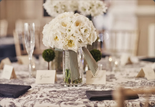 Using Bouquets As Centerpieces 