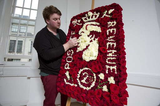 RHS CHELSEA GOLD MEDAL WINNER JOSEPH MASSIE UNVEILED A FLORAL TRIBUTE TO KING GEORGE V1,TO CELEBRATE THE QUEENS BIRTHDAY AND MARK THE RELEASE OF "HYDE PARK ON HUDSON" ON DVD & BLU-RAY.
FREE PHOTO USAGE
PIX.TIM ANDERSON
M 07973118143 RHS CHELSEA GOLD MEDAL WINNER JOSEPH MASSIE UNVEILED A FLORAL TRIBUTE TO KING GEORGE V1,TO CELEBRATE THE QUEENS BIRTHDAY AND MARK THE RELEASE OF "HYDE PARK ON HUDSON" ON DVD & BLU-RAY.
FREE PHOTO USAGE
PIX.TIM ANDERSON
M 07973118143