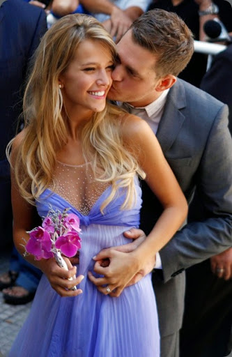 famous mbuble_gl_1apr11_PA_592x888 michael buble and luisana lopilato famous mbuble_gl_1apr11_PA_592x888 michael buble and luisana lopilato
